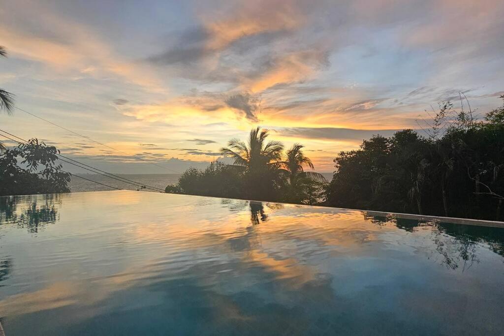 Villa Banico Sunset Island Пханган Экстерьер фото